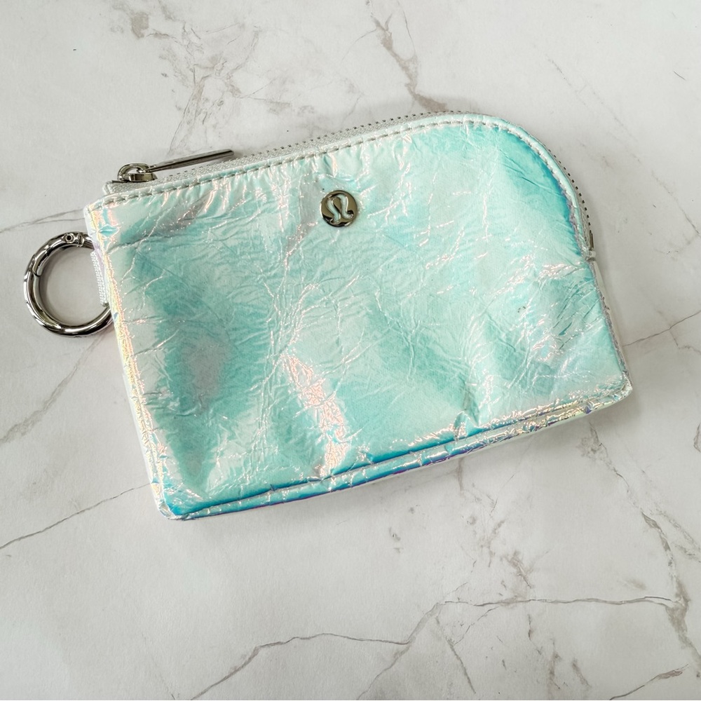 Iridescent Lululemon clipable card pouch